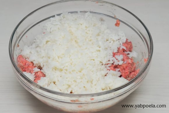 Мясные тефтели с рисом в томатном соусе: рецепт с фото