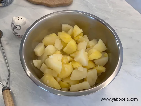 Жареные пирожки с картошкой на сухой сковороде. Фото рецепт